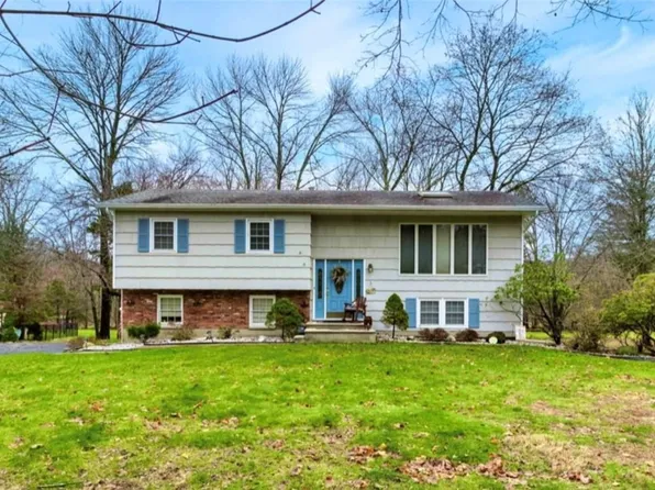 4 Kingston Drive, Spring Valley, NY 10977