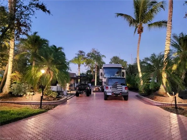 4690 Southern Breeze DR, NAPLES, FL 34114