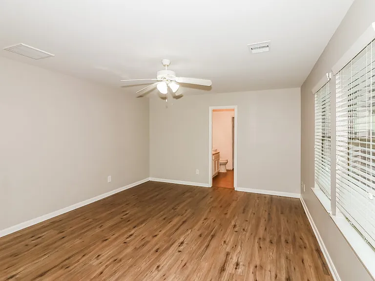 20730 Dickinson Manor Ln — Photo 11