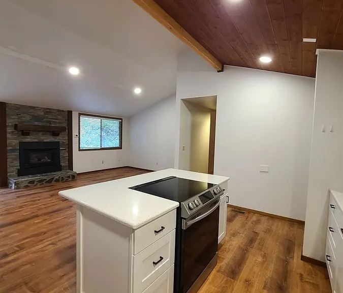 175 SW The Pines Dr — Photo 6