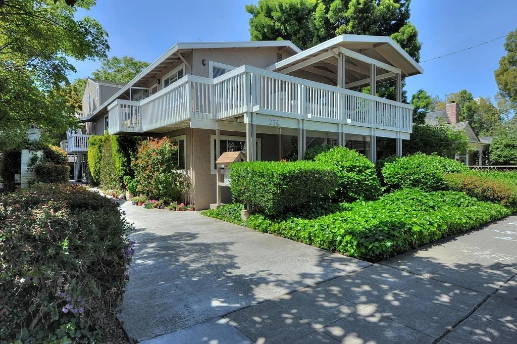 4 bed, $7,695 — Photo 2