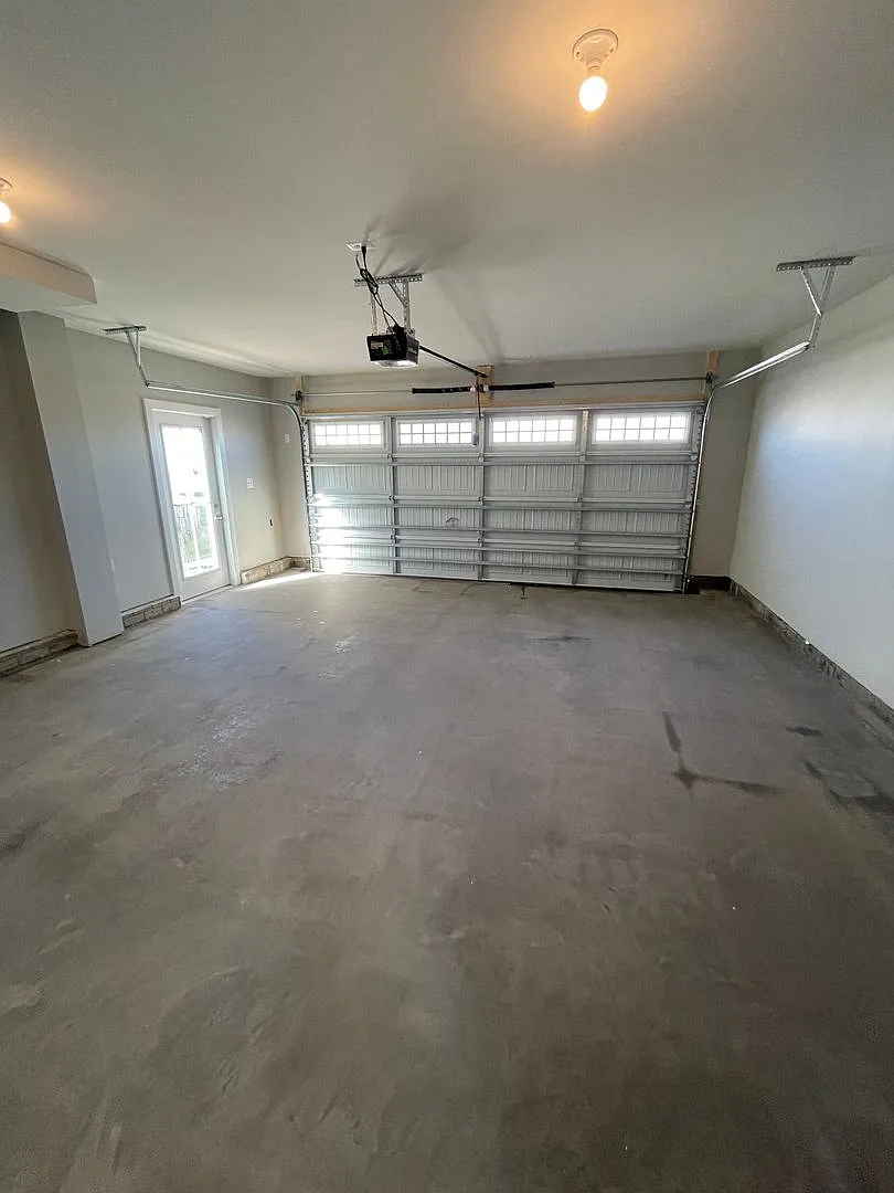 Half Off First Months Rent Single Family Home For Rent In Cobblers Valley! — Photo 2