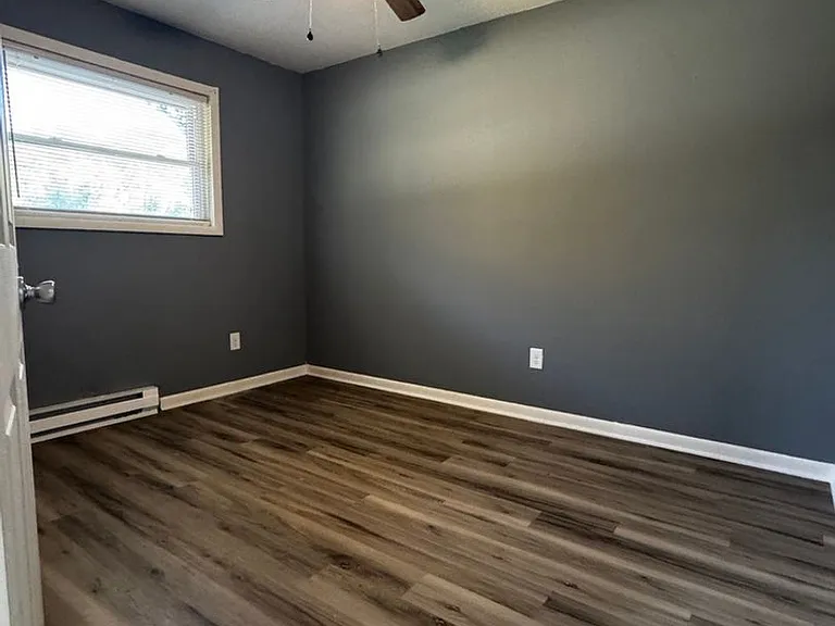 505 N Ellis St — Photo 2