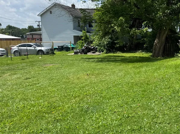 116 S Grove St, Blanchester, OH 45107