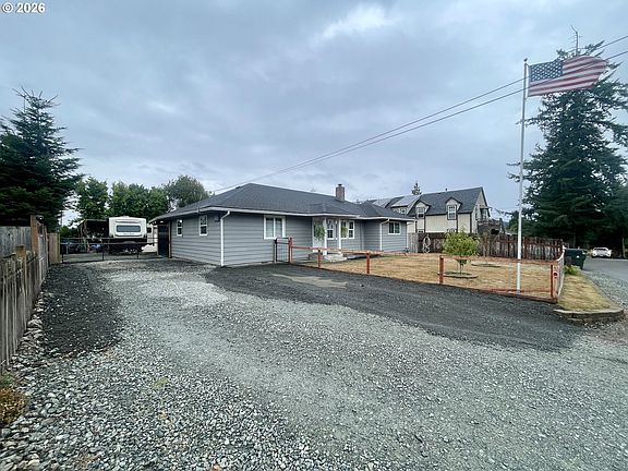 4th image of 1802 Spruce St