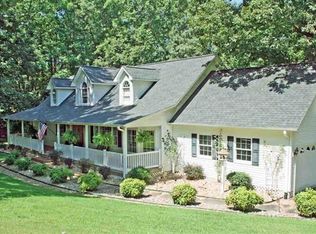 150 E Wallace Rd, Campobello, SC 29322