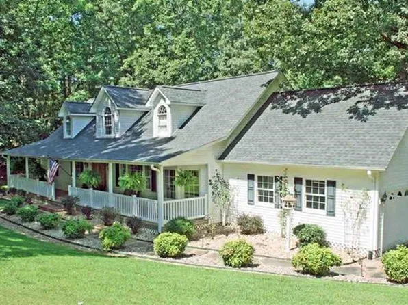 150 E Wallace Rd, Campobello, SC 29322