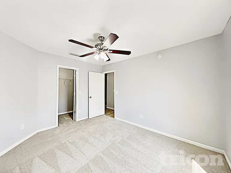 6830 Shoreline Ln — Photo 11