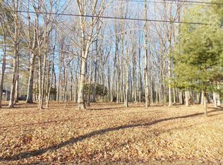 168 Mont Phillips Rd, Shady Spring, WV 25918