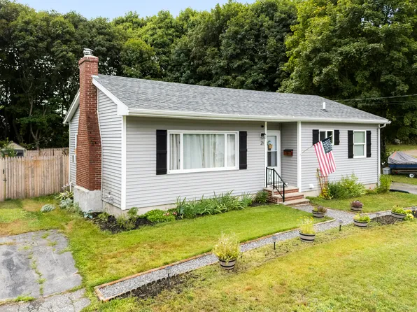 21 Hillcrest Street, Gardiner, ME 04345