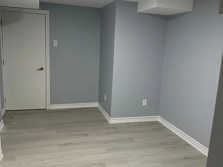 327 Mantle Ave #BASEMENT — Photo 7