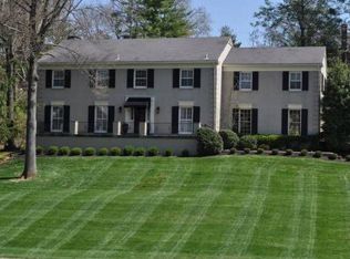 156 Totem Rd, Indian Hills, KY 40207