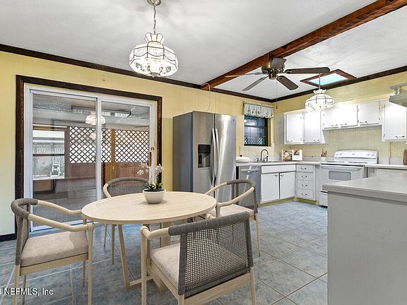 3rd image of 11303 SOFORENKO Drive