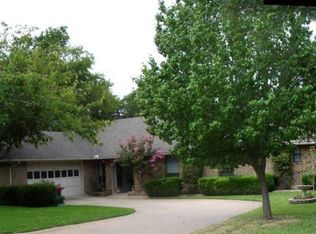 1417 Meadow Ln, Midlothian, TX 76065