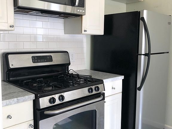 4th image of 1358 17th Ave #1358A