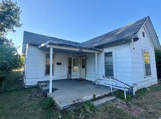 826 S 18th St, Chickasha, OK 73018