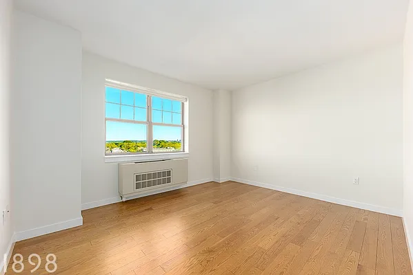 Rented by A&E Real Estate Management | media 21