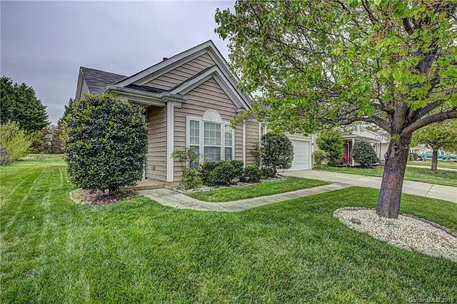 1st image of 10734 Mountain Springs Dr