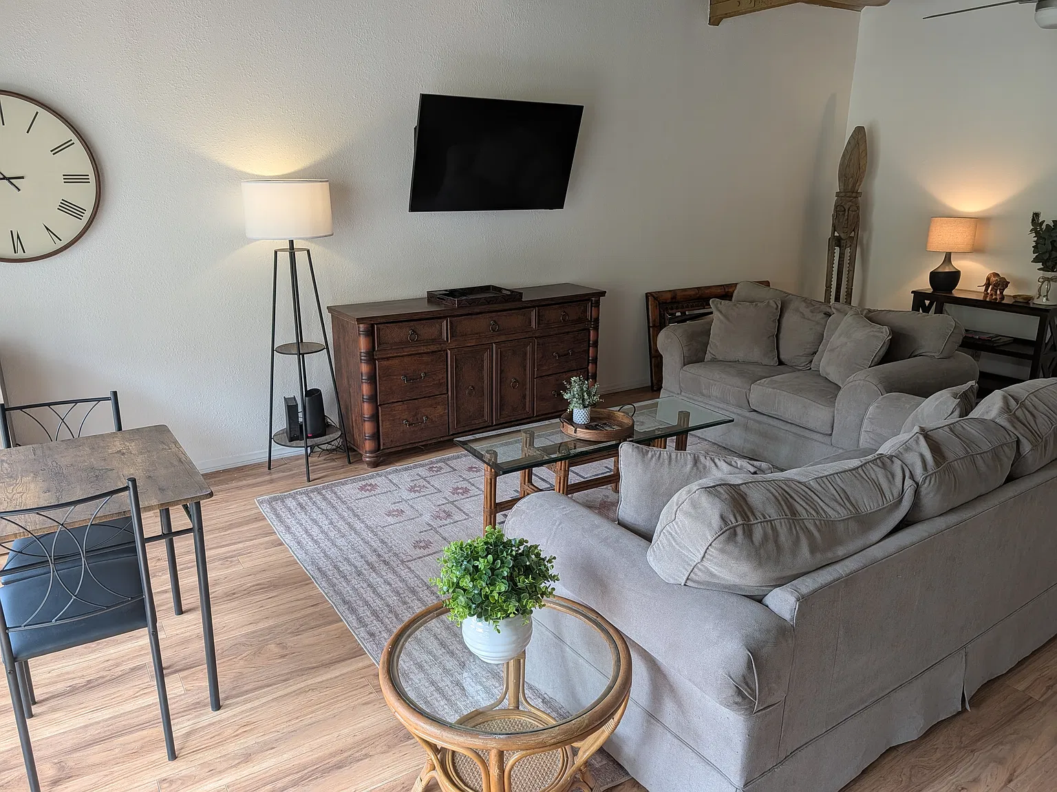 1 bed, 576 sqft, $1,850 — Photo 2