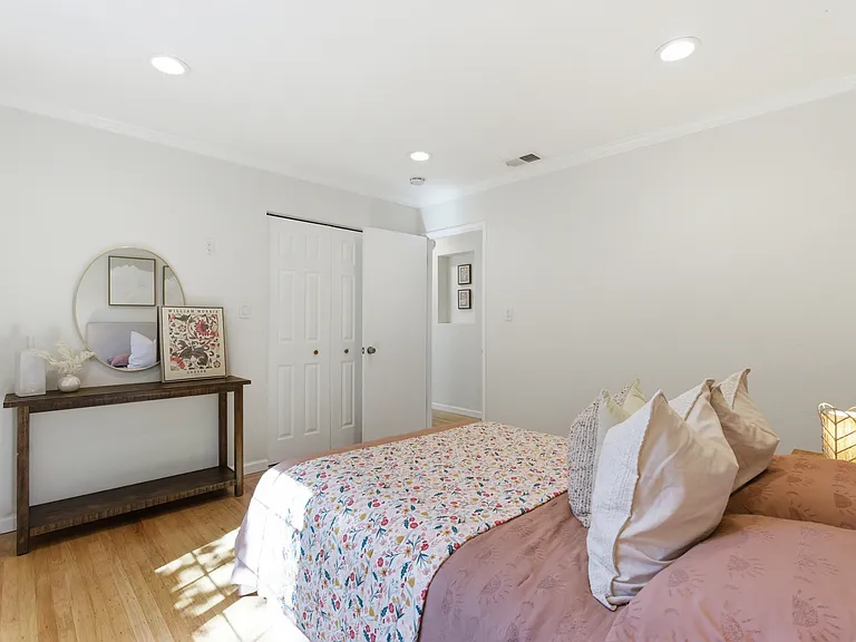 1850 Briarwood Dr — Photo 29