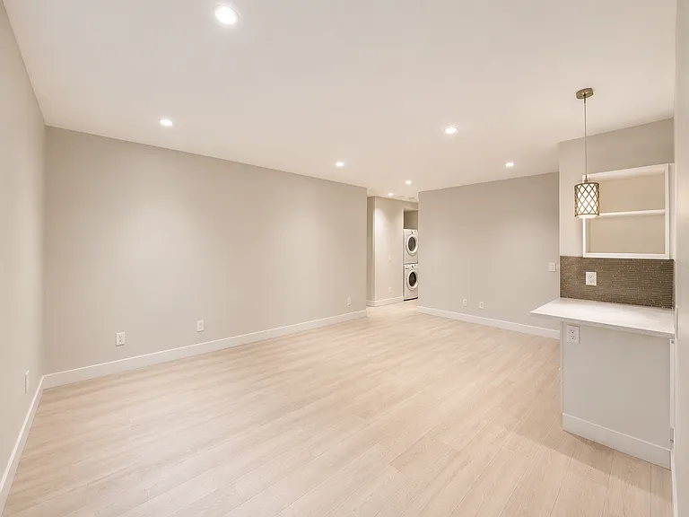 835 Prospect Ave — Photo 7