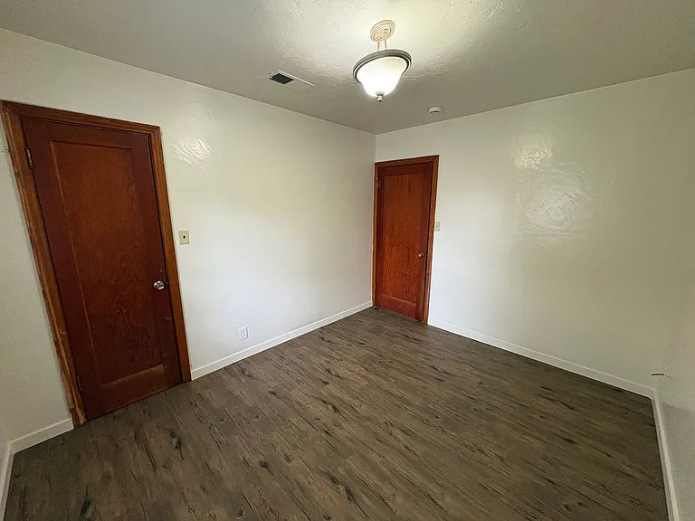 309 W Noble Ave — Photo 19