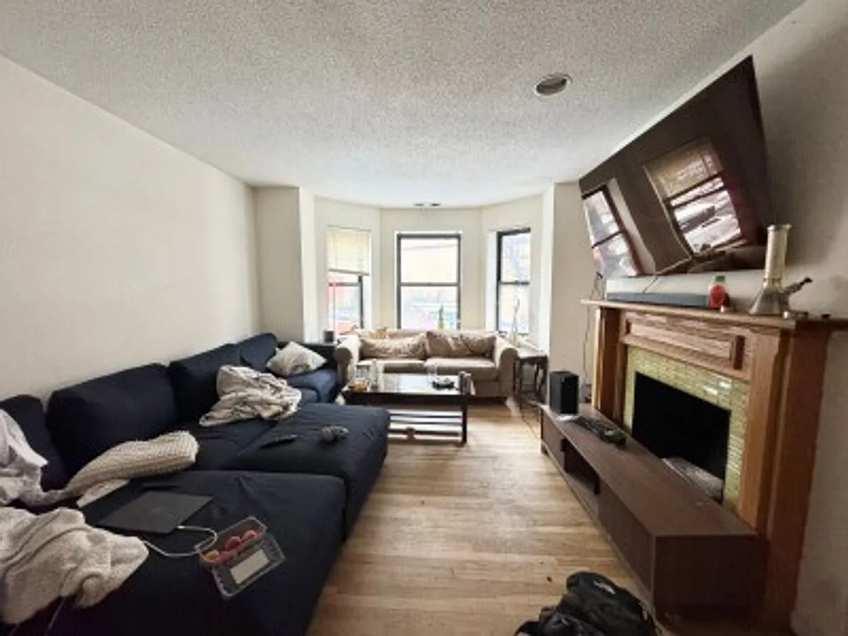 Building Photo - 73 Gainsborough St #AB