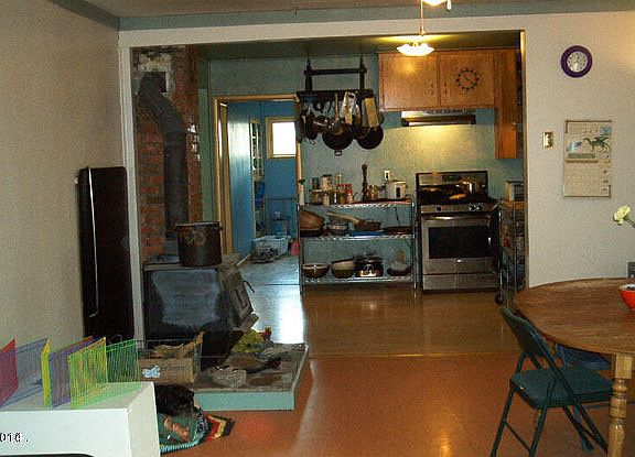5th image of 413 1st Ave S