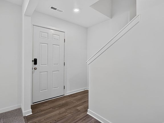 3rd image of 914 Waterworks Rd