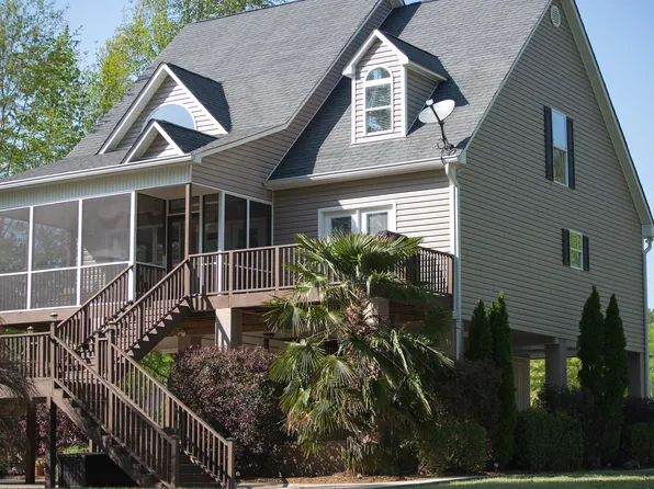 35 Retreat Ln, Liberty Hill, SC 29074