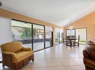 2646 Mohawk Cir, West Palm Beach, FL 33409