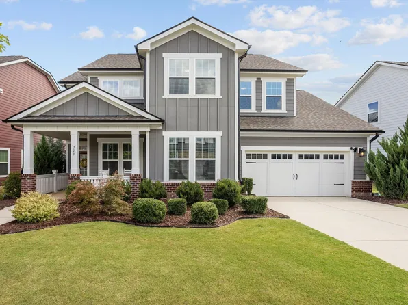 229 Sweetbriar Rose Ct, Holly Springs, NC 27540