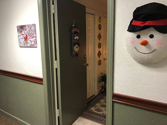 3rd image of 145 Essex Ave APT 403