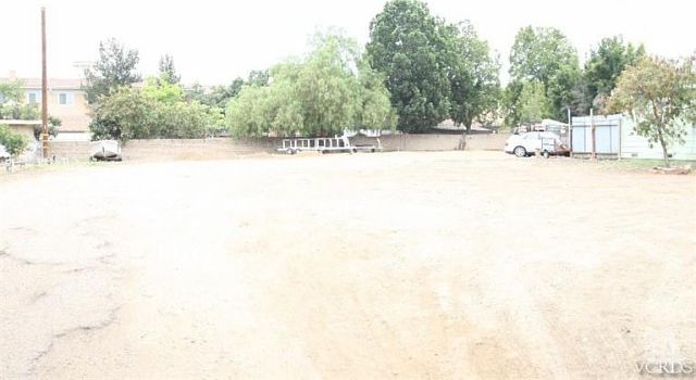 2nd image of 135 N Conejo School Rd