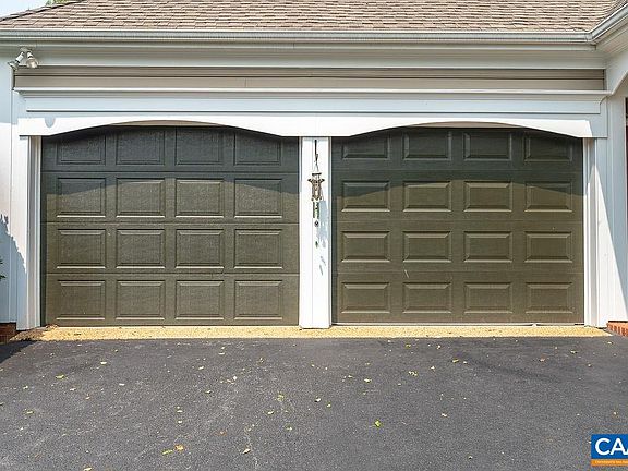 2nd image of 1307 Courtyard Dr