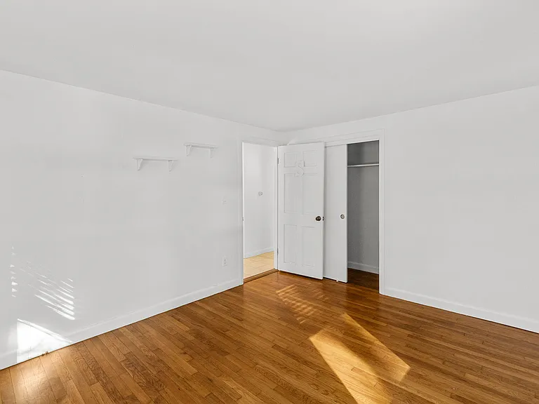 351 Swift Ave — Photo 18