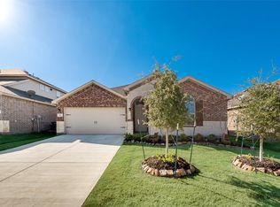 1021 N Churchill Dr, Fate, TX 75189