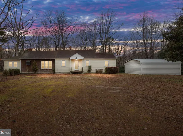 266 Battery Rd, Caret, VA 22436