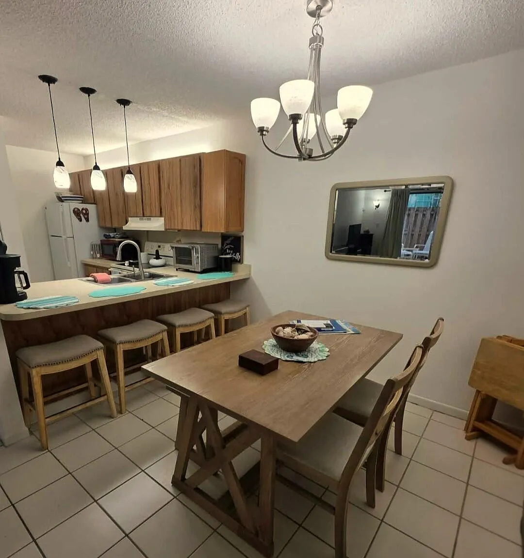 3402 Gardens East Dr — Photo 1