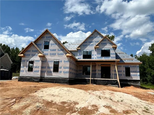 958 Medinah Dr, Winston Salem, NC 27107