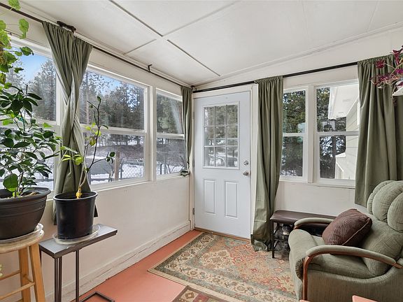 5th image of 35078 Bennington Ln