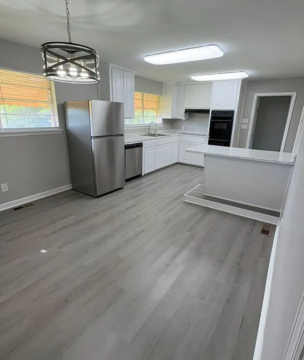 727 Old Nunez Rd