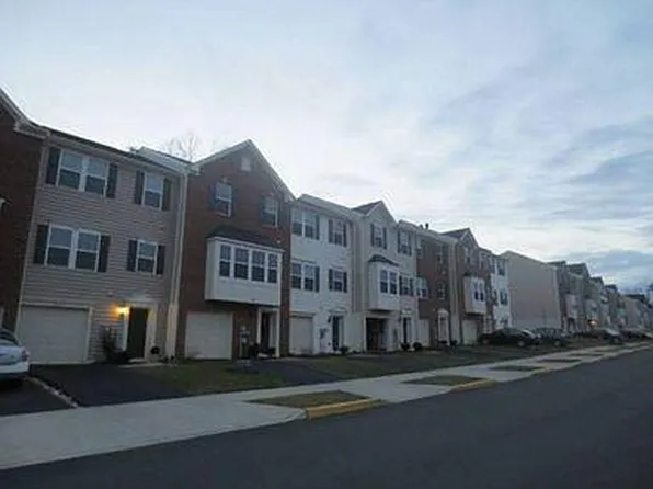 1951 Asheville Dr, Charlottesville, VA 22911
