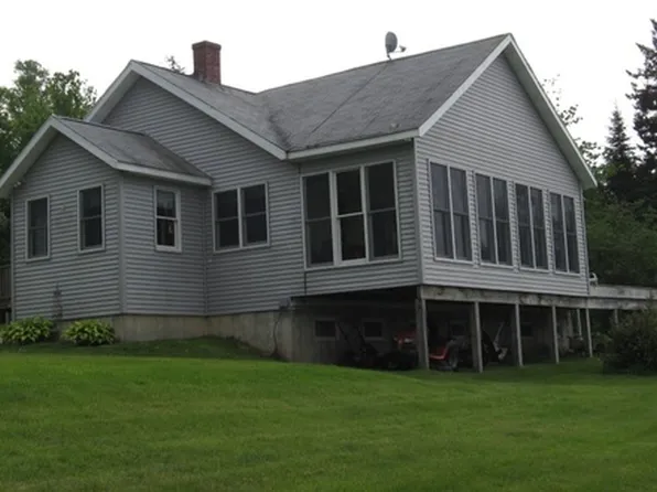 46 Town Landing Rd, Harrington, ME 04643