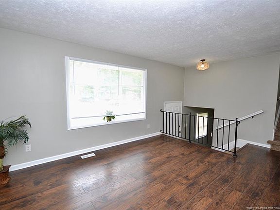 5th image of 2063 Corrinna St