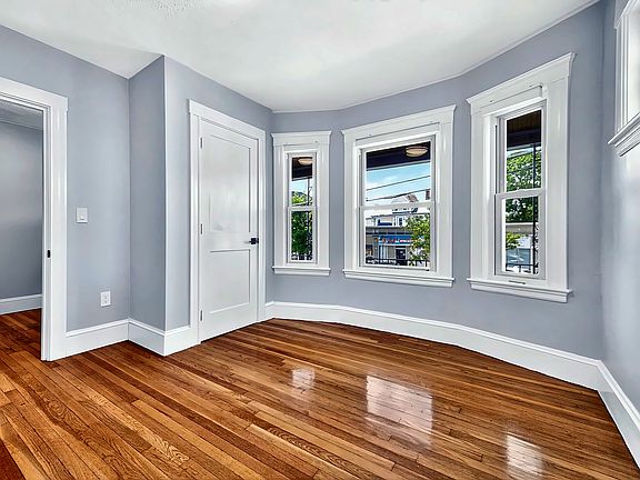 3rd image of 254 Main St #1CP