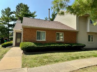 1611 Lyndhurst Dr APT A, Savoy, IL