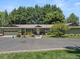 686 Towne St, Grants Pass, OR 97527