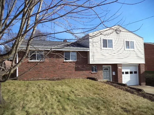 1309 Chaplin St photo 1