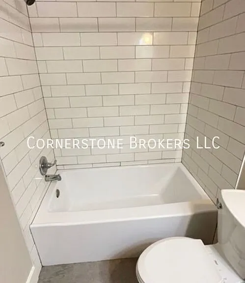 333 Custer Ave #12 — Photo 8